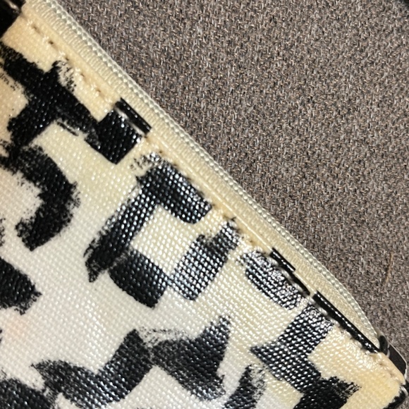 NWT Fossil 3 Cosmetic Red Stripe Triple Key Per Keyper Organizer Makeup Coated - Picture 4 of 10